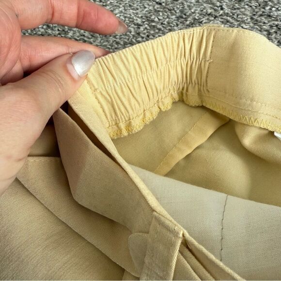 TRADITION | Vintage Belted Tailored Shorts - Picture 7 of 12